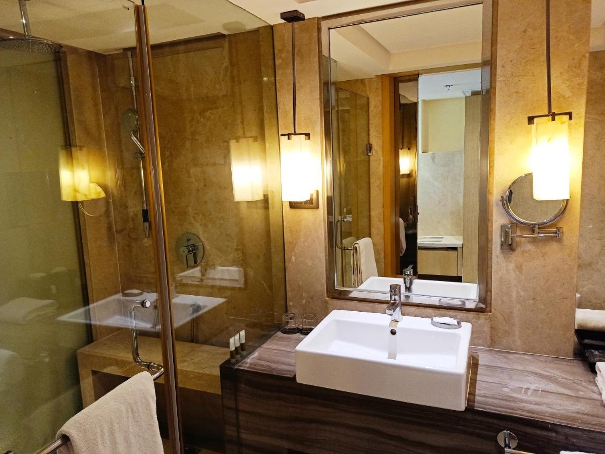 Courtyard By Marriott Bilaspur Exteriör bild