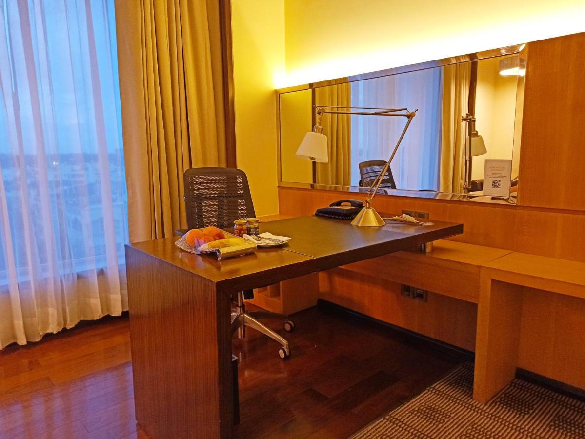 Courtyard By Marriott Bilaspur Exteriör bild