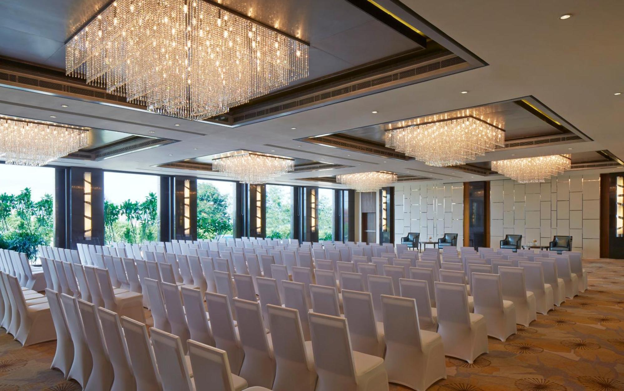 Courtyard By Marriott Bilaspur Exteriör bild