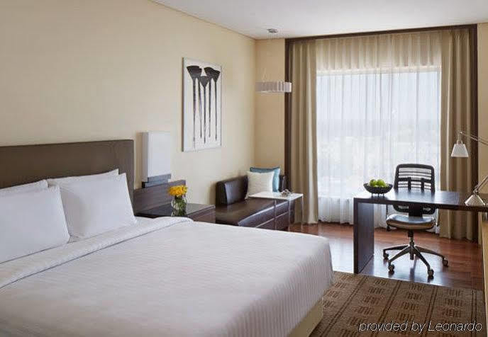 Courtyard By Marriott Bilaspur Exteriör bild