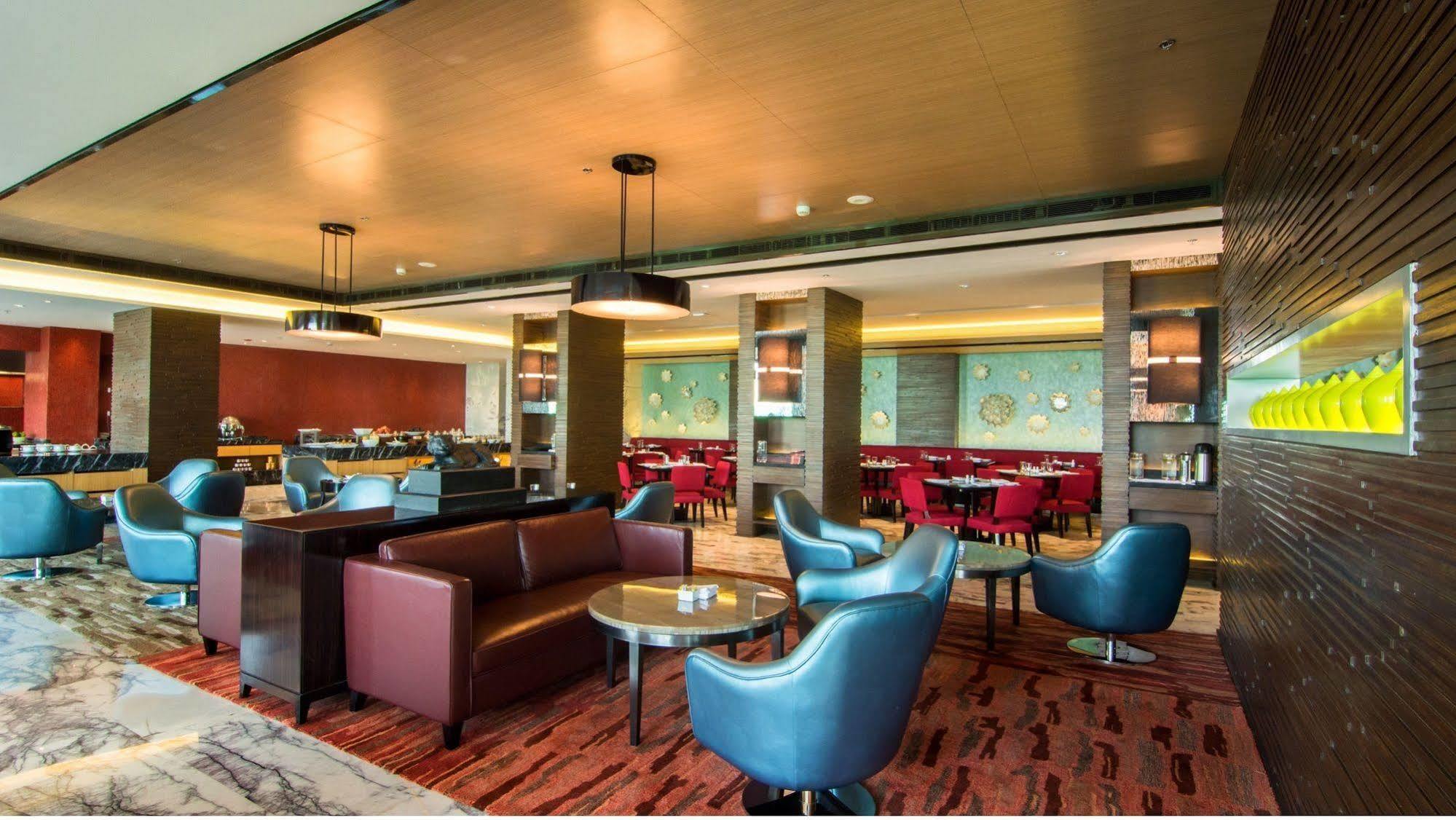 Courtyard By Marriott Bilaspur Exteriör bild