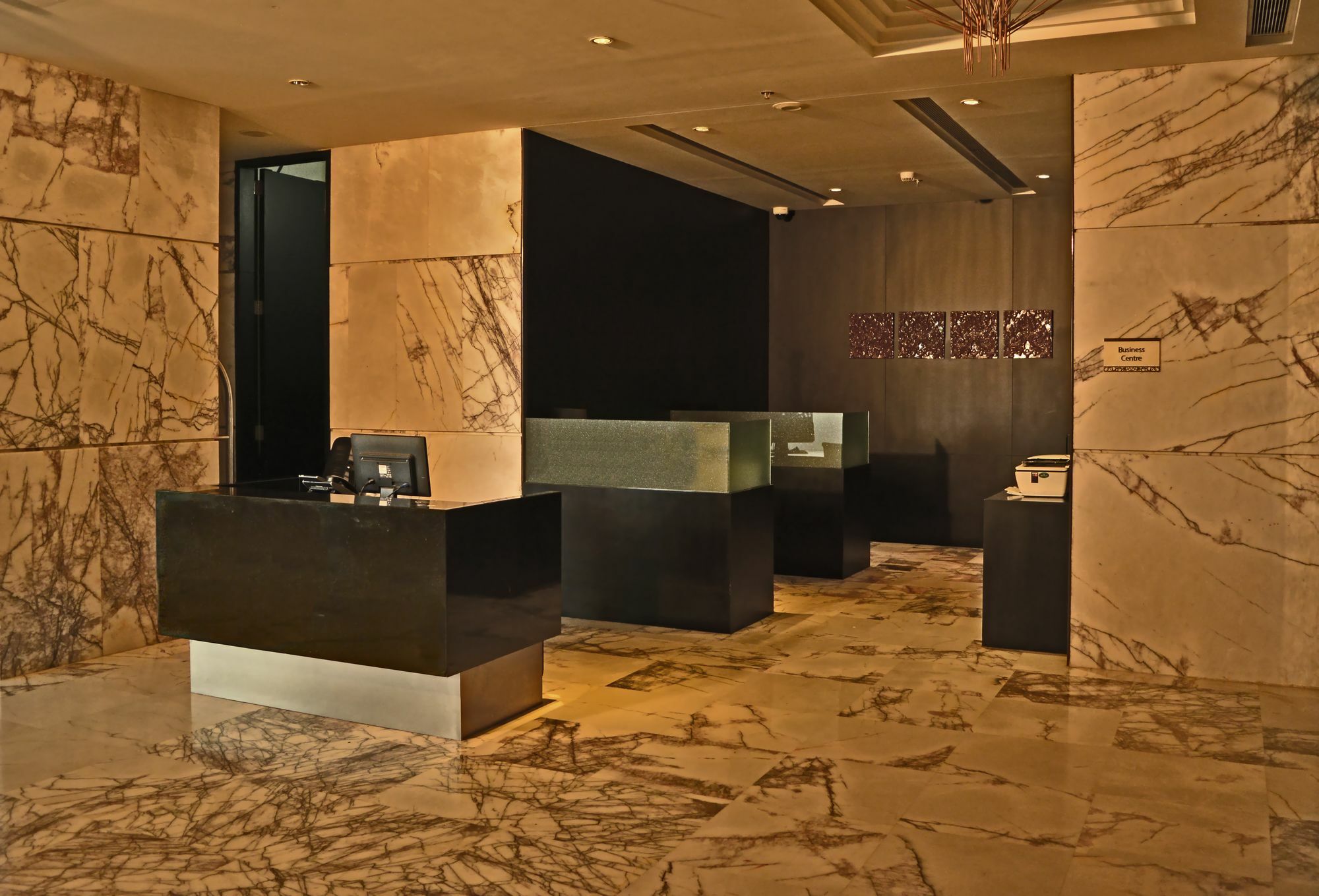 Courtyard By Marriott Bilaspur Exteriör bild